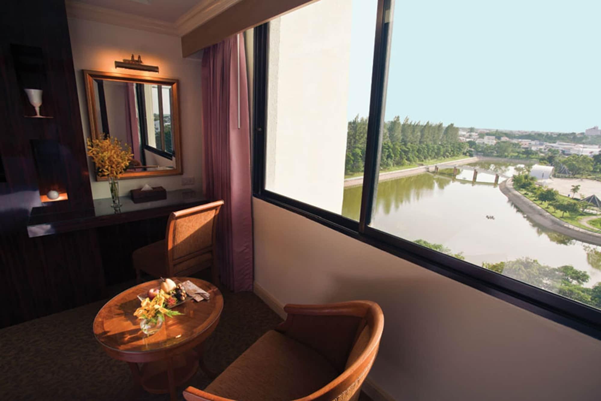 Ploy Palace Hotel Mukdahan Eksteriør billede