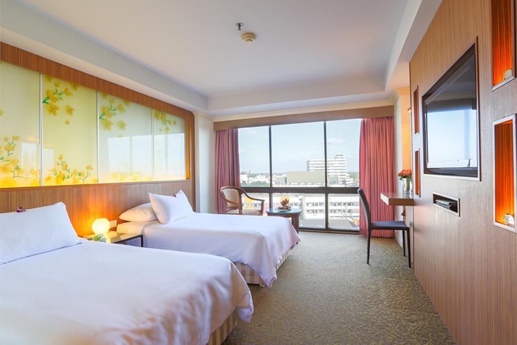 Ploy Palace Hotel Mukdahan Eksteriør billede