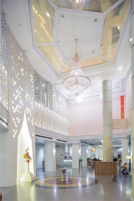 Ploy Palace Hotel Mukdahan Eksteriør billede