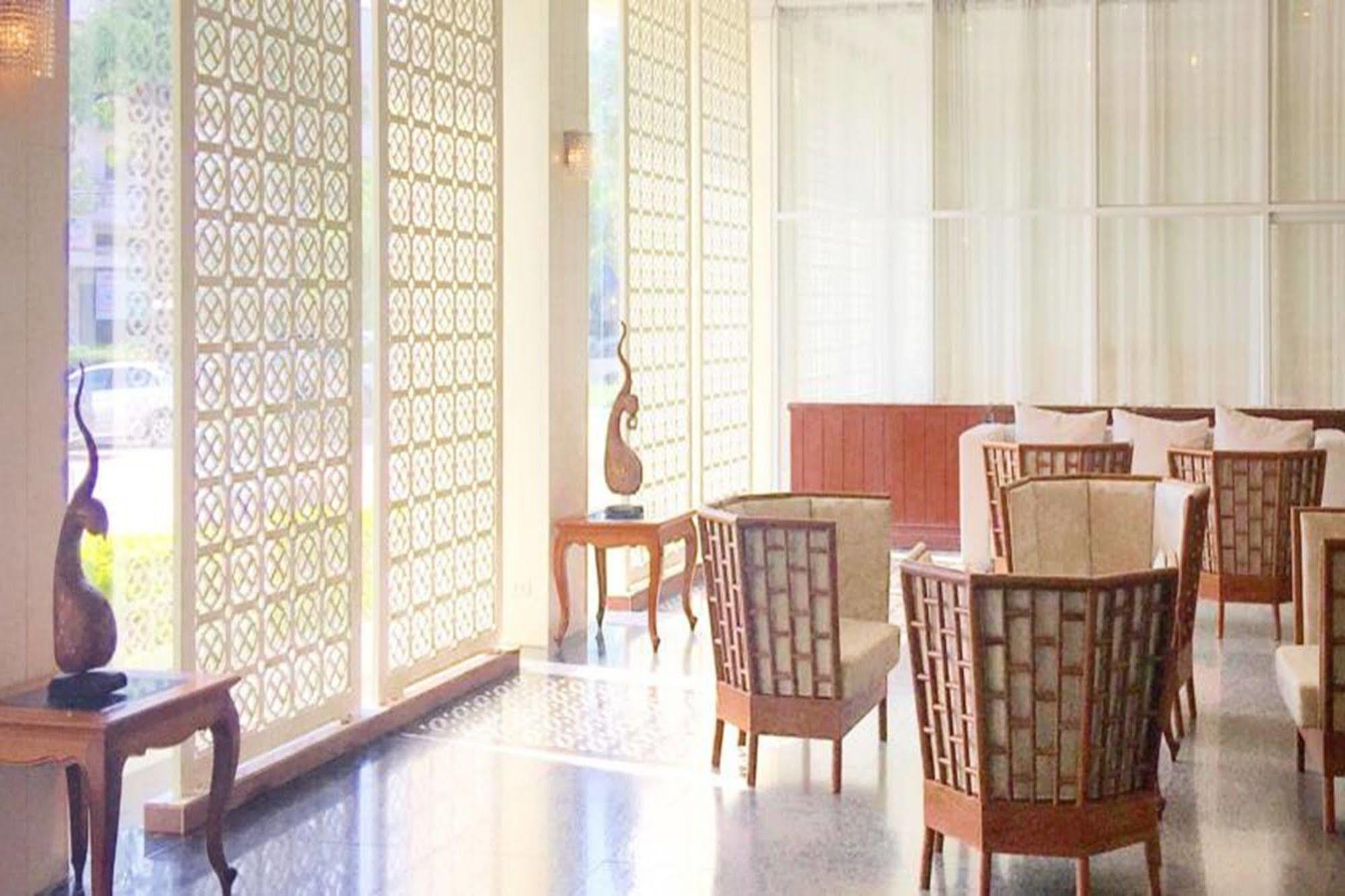 Ploy Palace Hotel Mukdahan Eksteriør billede