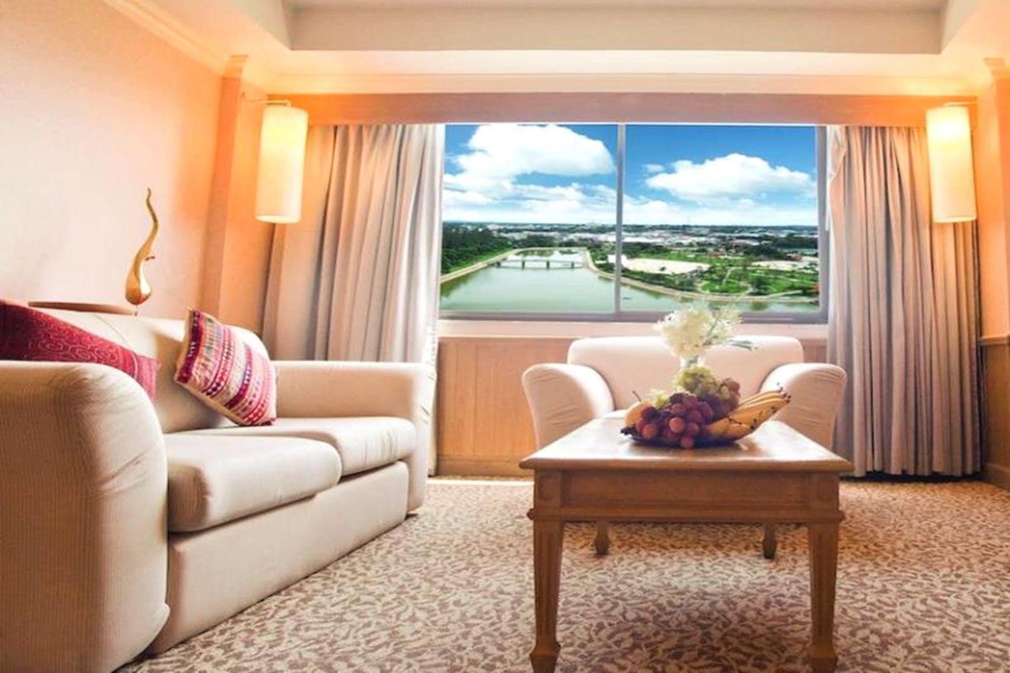 Ploy Palace Hotel Mukdahan Eksteriør billede